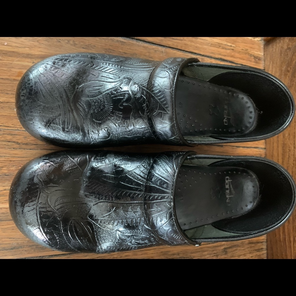 Dansko black leather clogs size 41 / us 9.5